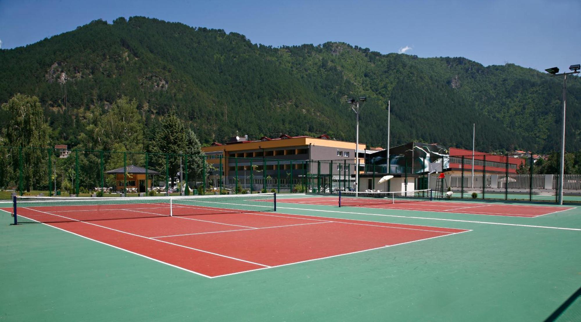Garden City Hotel Konjic Luaran gambar